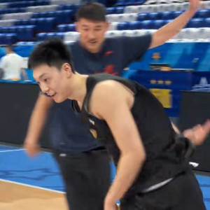 开云体育下载-广东官宣G3前适应训练！崔永熙空接，张皓嘉暴扣，杜锋情绪不错！